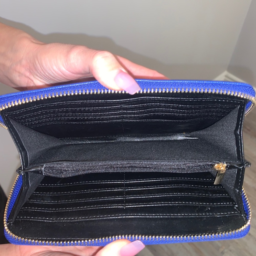 Cute Wallet 💙 - Picture 3 of 3